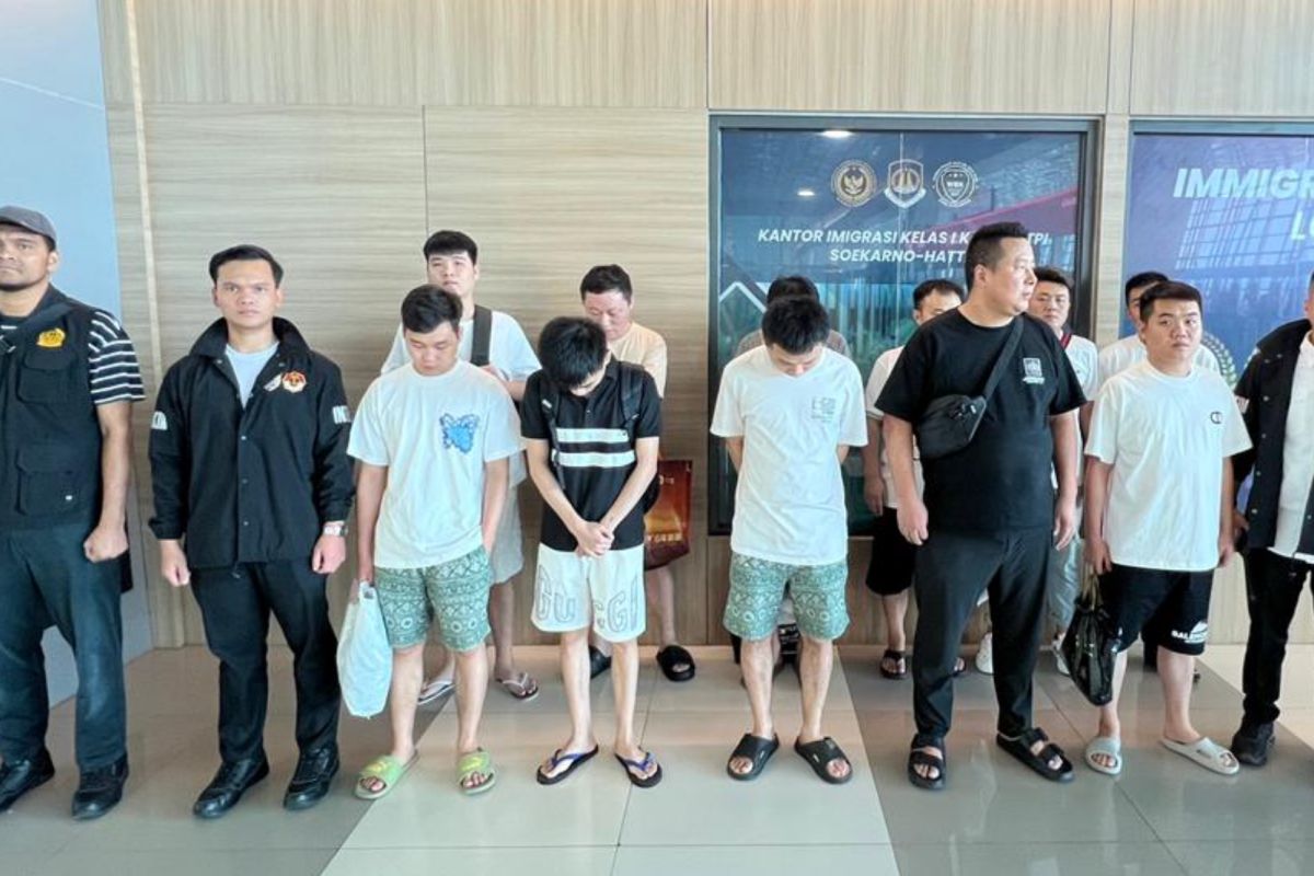 Tangerang Immigration Arrests 19 Foreigners Suspected of Love Scamming