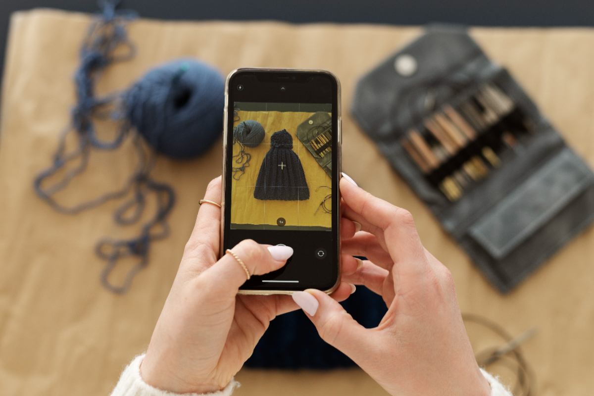 Seven Apps for Editing Photo Backgrounds on a Smartphone