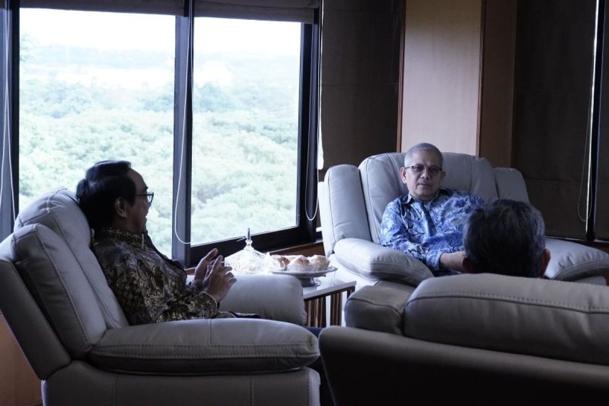 Rizal Sukma: Hasanuddin University Has the Potential to Strengthen Indonesia Globally