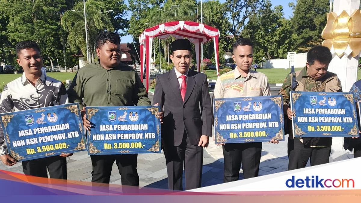 Laid off since 2025, 394 ex-honorary staff of NTB Provincial Government receive Rp 3.5 million severance payment