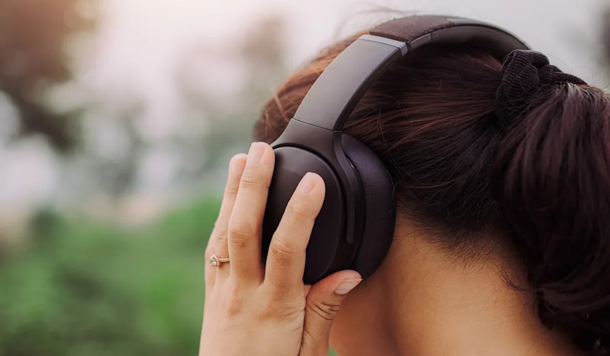 The Dangers of Headphones for Hearing and How to Use Them Safely