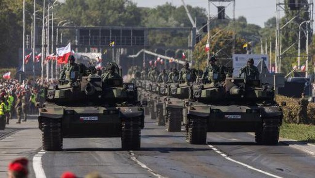 Trump Slaps His Own Ally, NATO in Panic