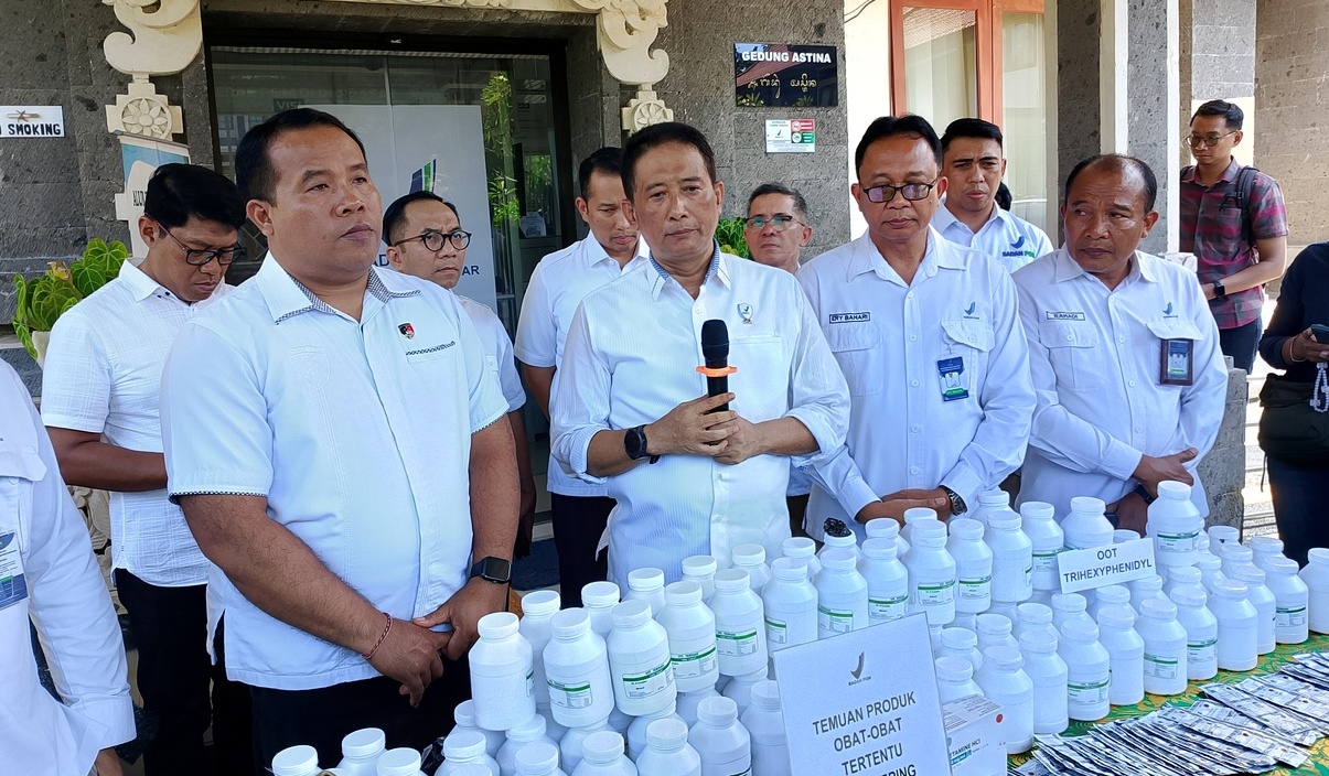 BPOM Bali Seizes Thousands of Illegal Medicines, 15 Cases Uncovered via Courier Services