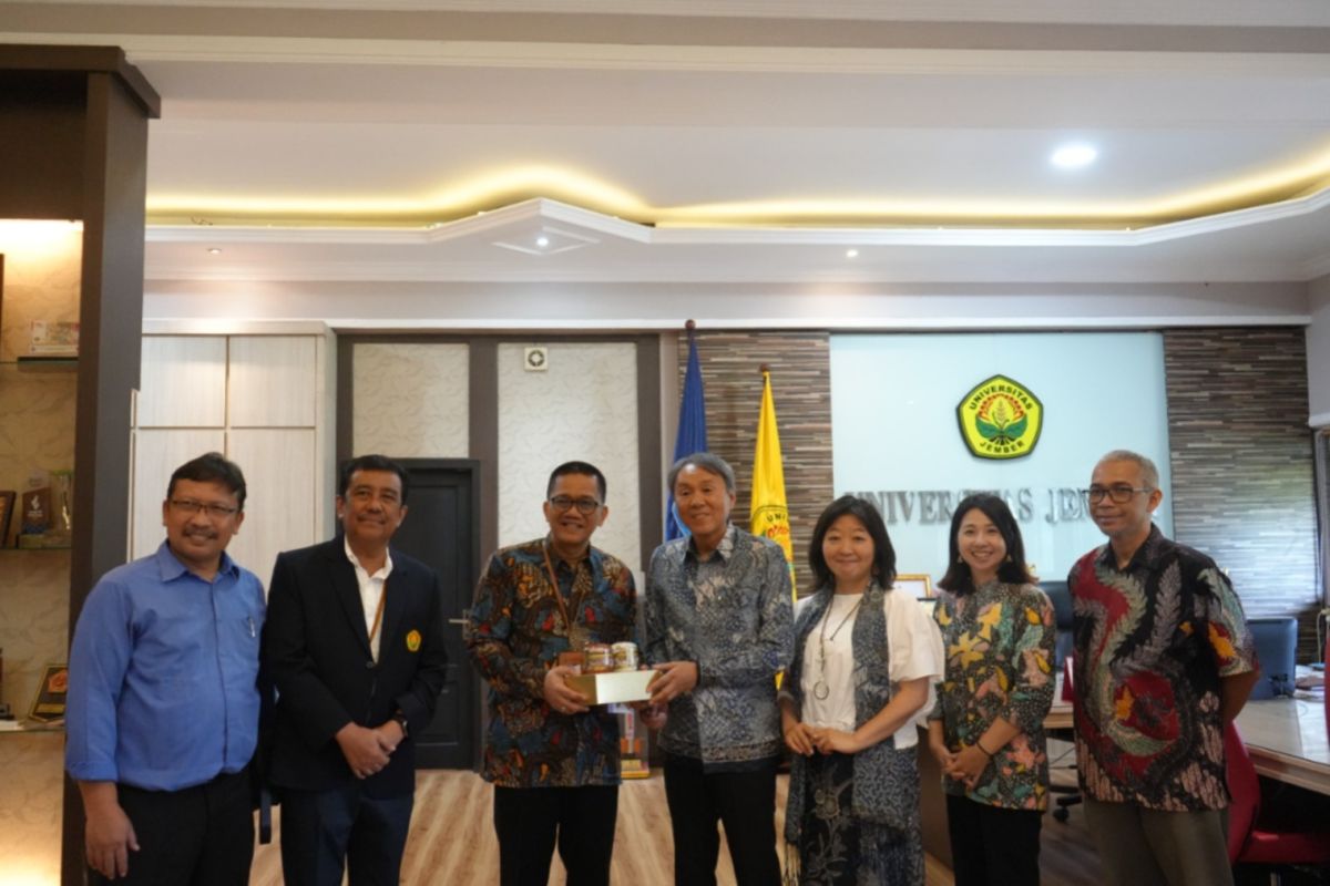Japanese Consul-General in Surabaya Explores Collaboration Opportunities with Universitas Jember (Unej)