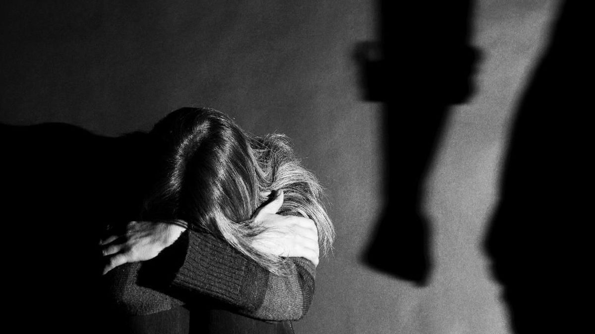 Temanggung DPRD member assaults female friend at karaoke venue