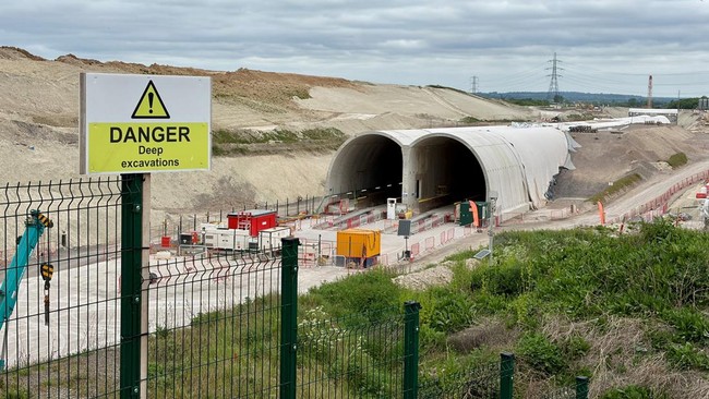 Skyrocketing costs push Britain's HS2 high-speed rail project to Rp2.432 trillion