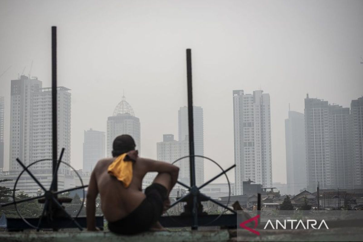 Thursday morning: Jakarta has the world's worst air quality