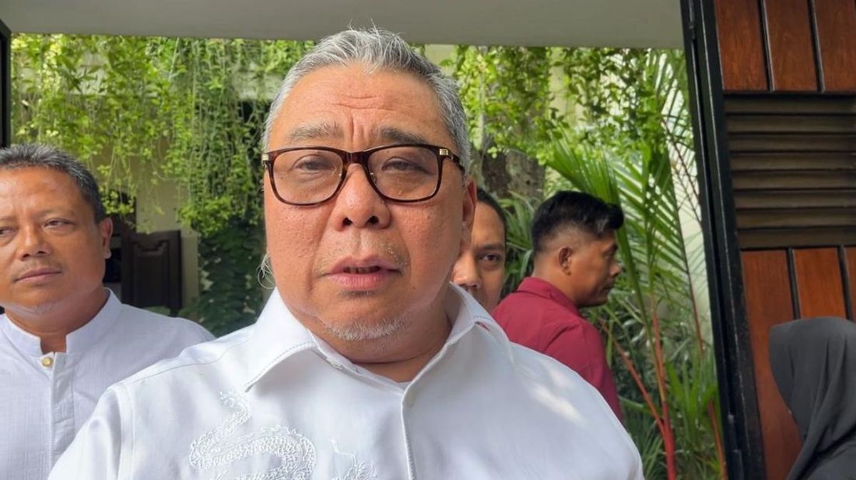 PSI on Jokowi's Blusukan: He Would Be Ill If He Didn't Meet the People
