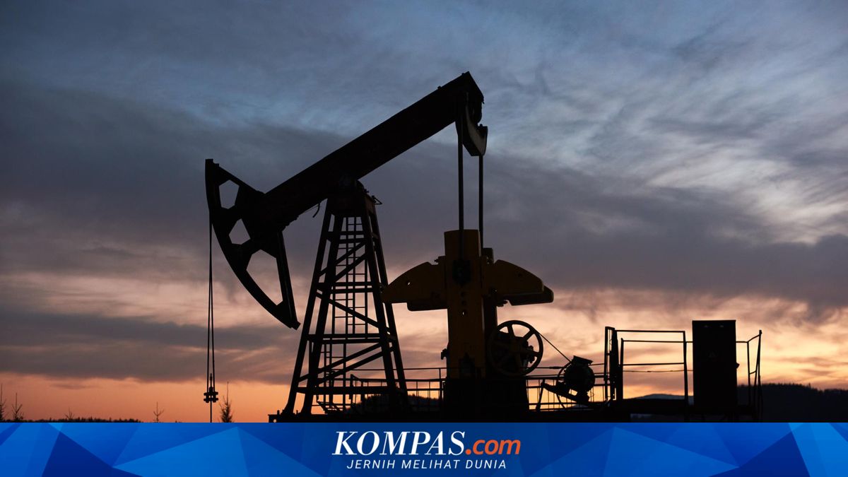 Global oil prices slide 6% after Trump says US-Iran talks enter final stage
