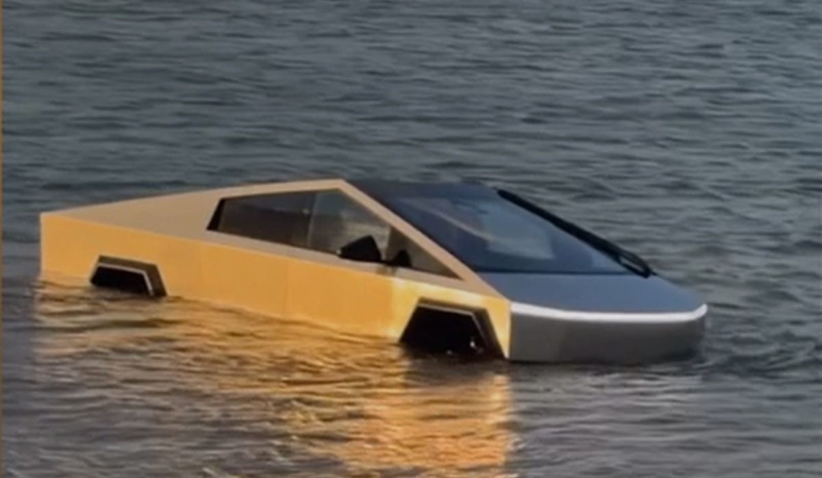 Testing the 'Wade Mode' feature, man sinks Cybertruck in a lake