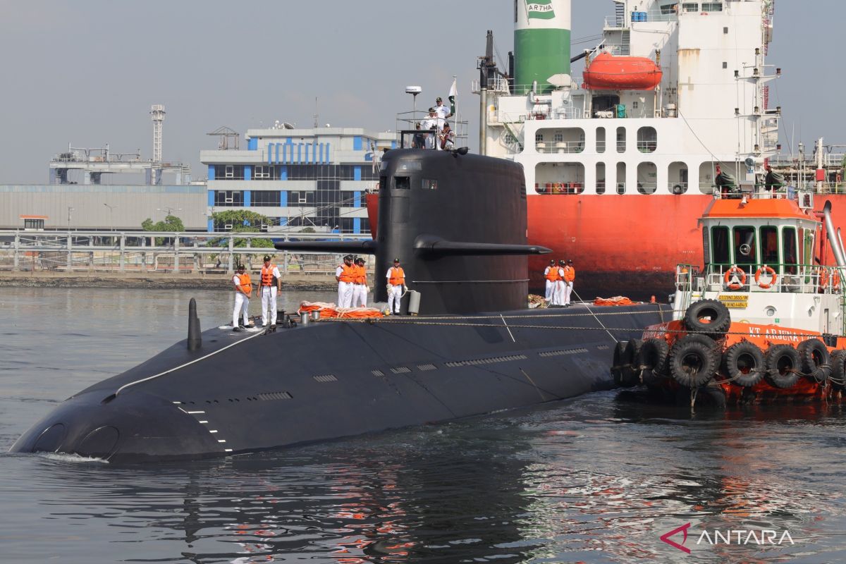 Three Pakistani warships dock in Jakarta, here is the full programme