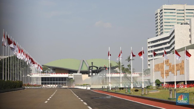 Former Indonesian President Once Underestimated, Now Revered as a Hero