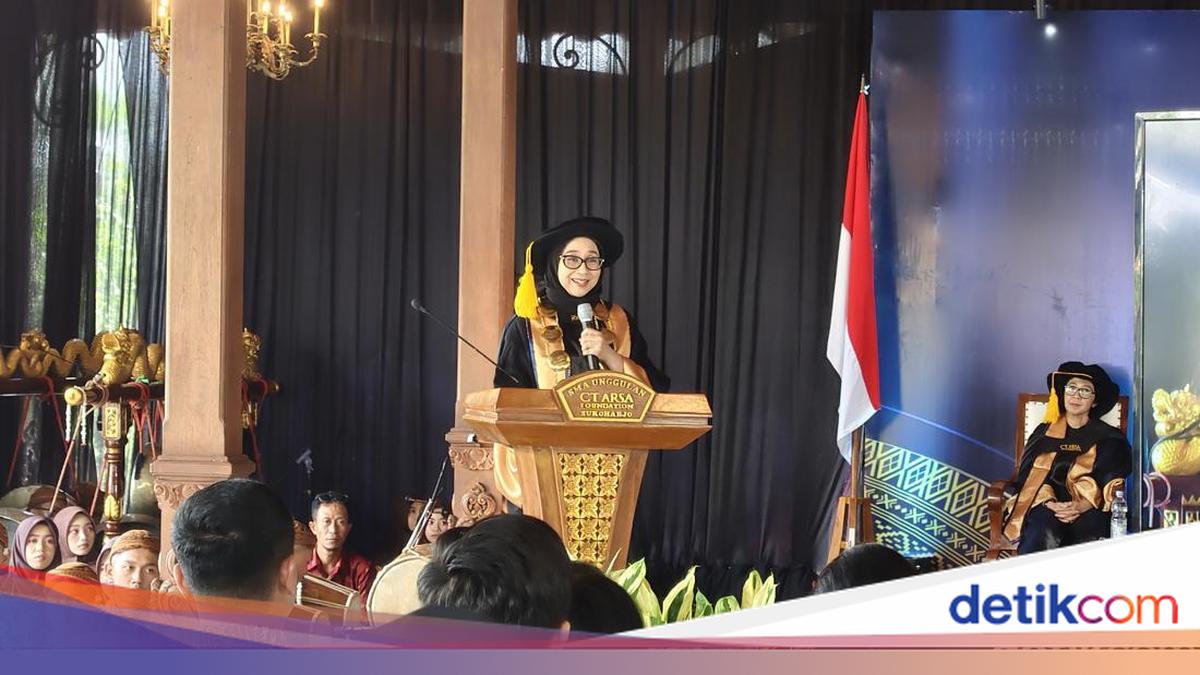 Anita Tanjung Warns CT Arsa's Top-Performing High School Graduates Not to Rely on Diplomas Alone
