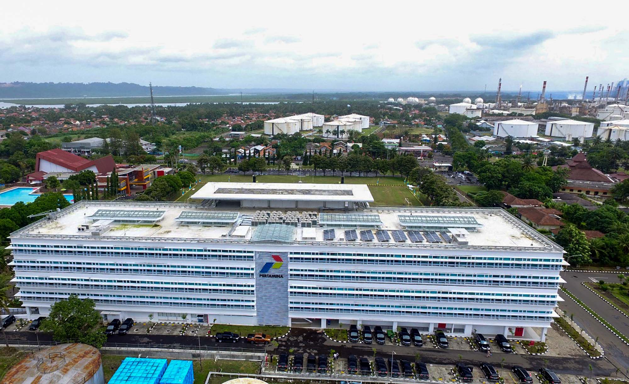 Oil Refinery on Track for Sustainable Low Emissions