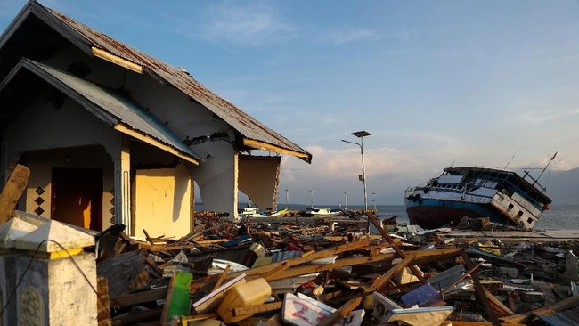 Massive Tsunami Threatens Indonesian Regions, Researchers Reveal Grim Facts