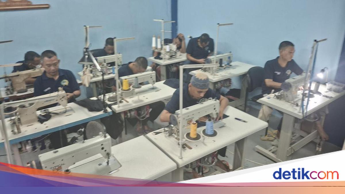 A look at aspiring entrepreneur tailors and poultry farmers at Jakarta Narcotics Prison