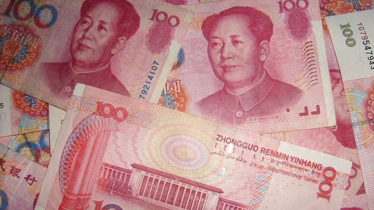 Yuan vs US Dollar: Which Is More Profitable for Investment in 2026?