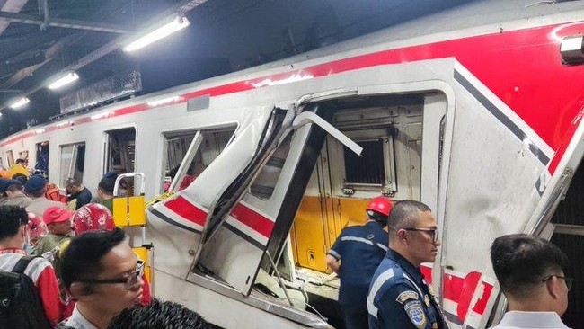 KRL 5568A Briefly Moved 1.69 Metres Before Being Struck by Argo Bromo Anggrek