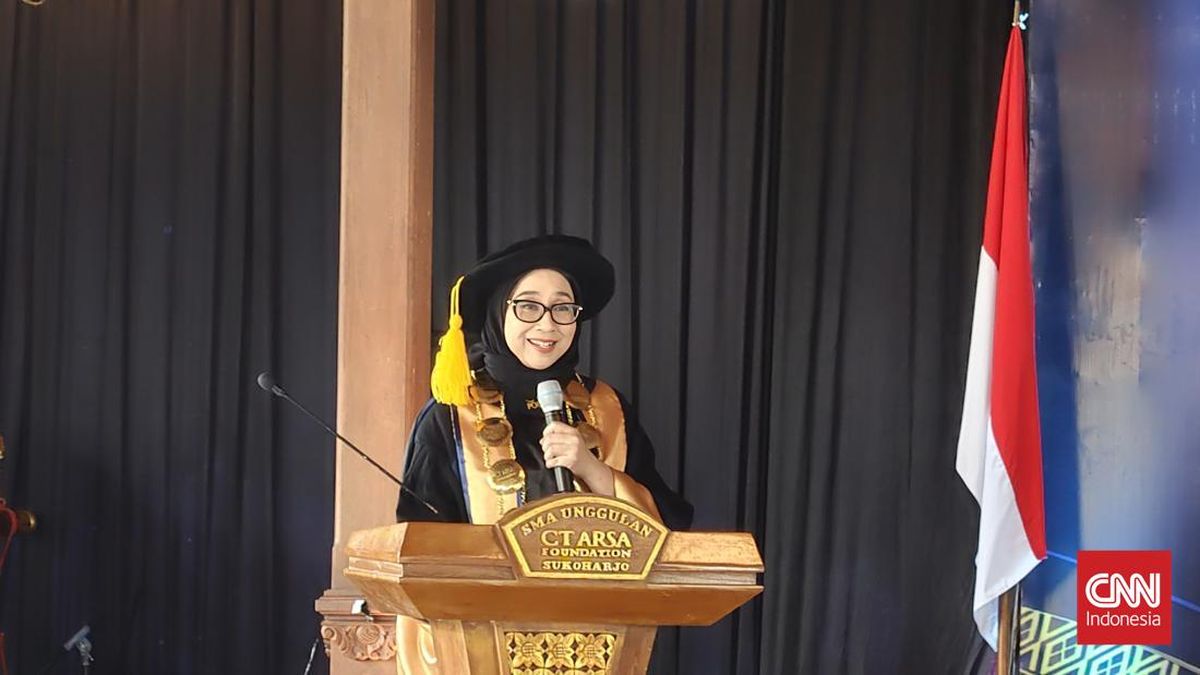 Anita Tanjung at CT Arsa Elite High School Graduation: Every Child Has the Right to Succeed