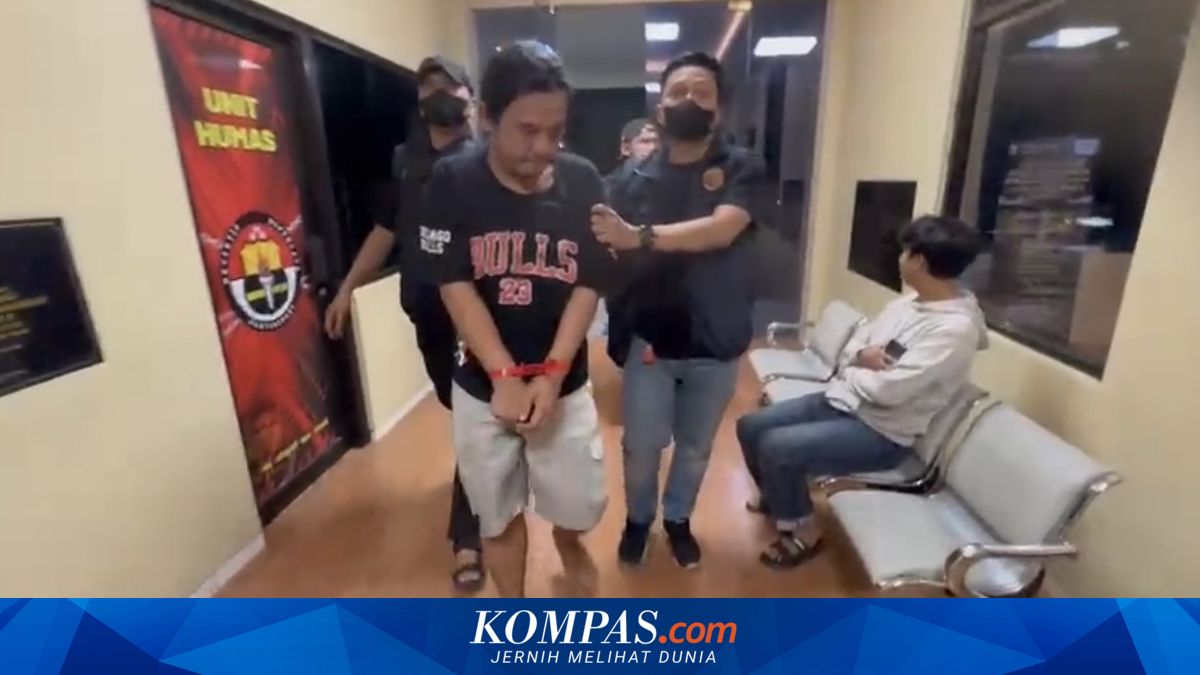 Alms-box thief at Mushalla in South Jakarta caught by residents as it was quiet