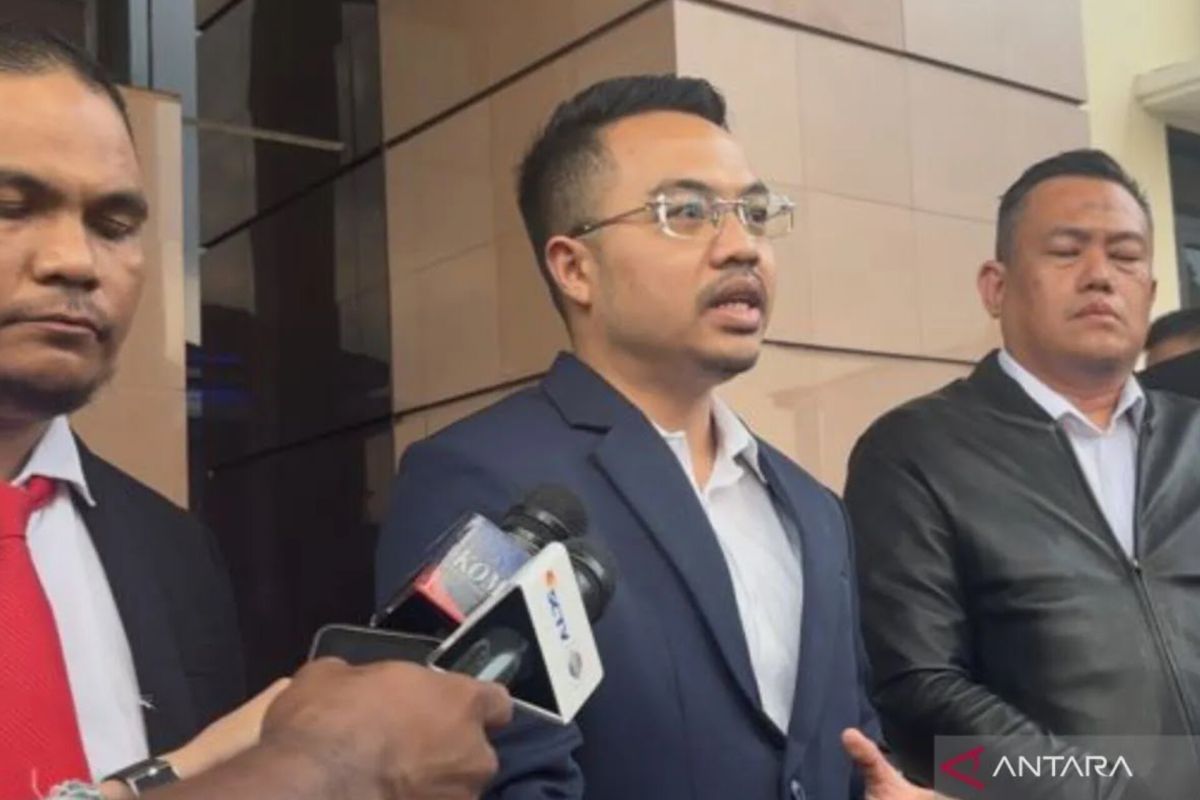 Family lawyer for bank branch chief's family presses for premeditated murder charge