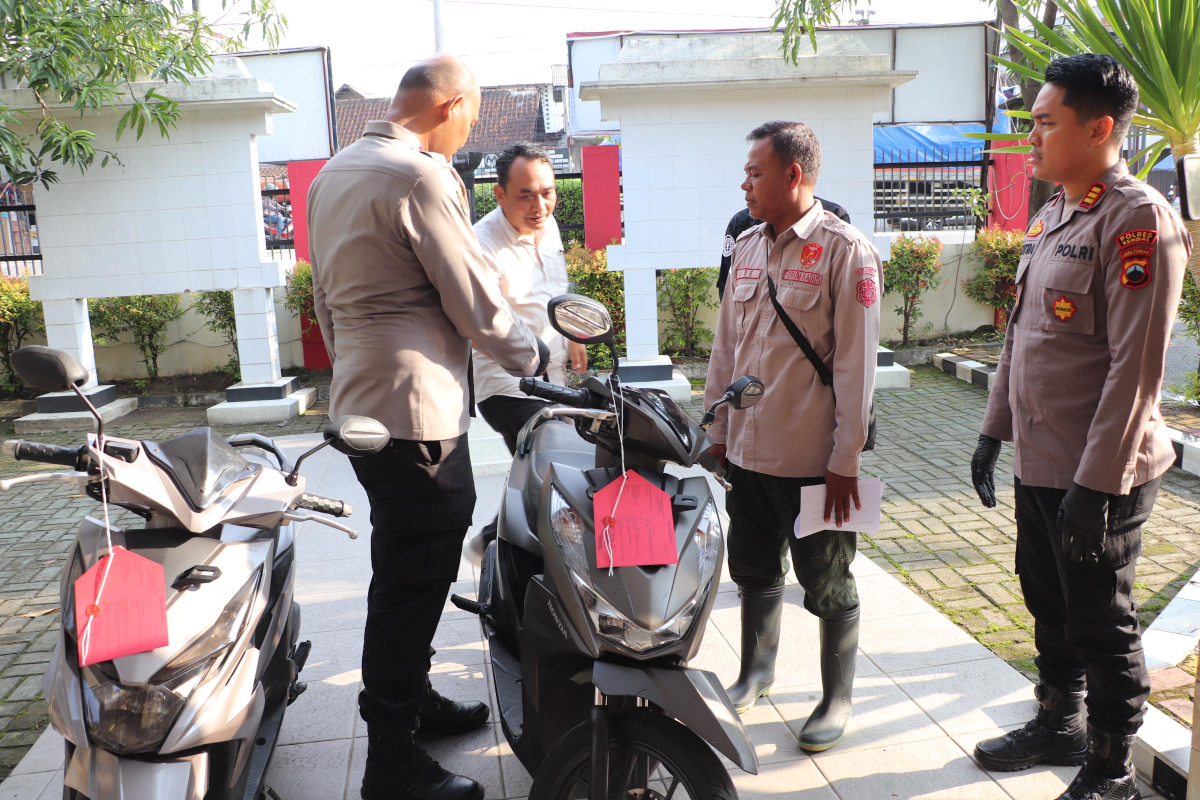 Fake Police Officer Modus: Two Suspects in Student Motorcycle Robbery Arrested in Semarang