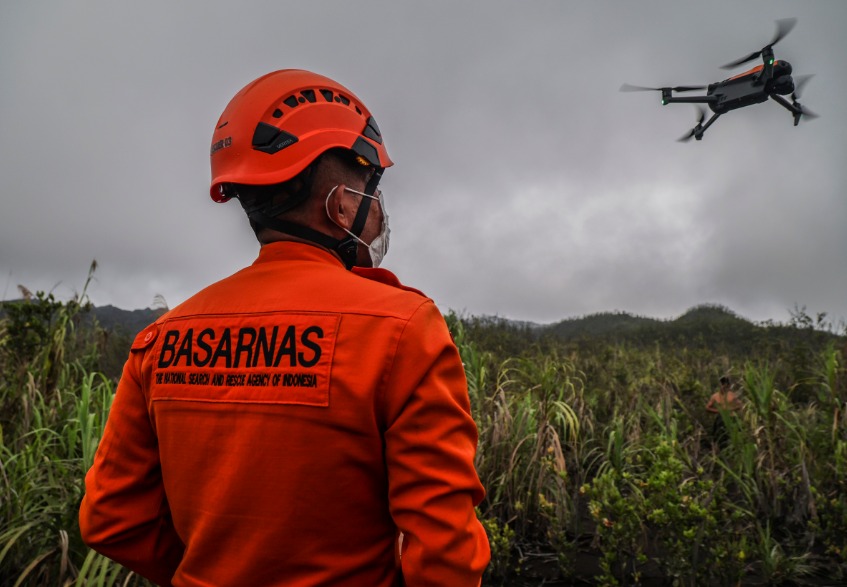 Police name content creator Anak Esa as a suspect in Mount Dukono incident