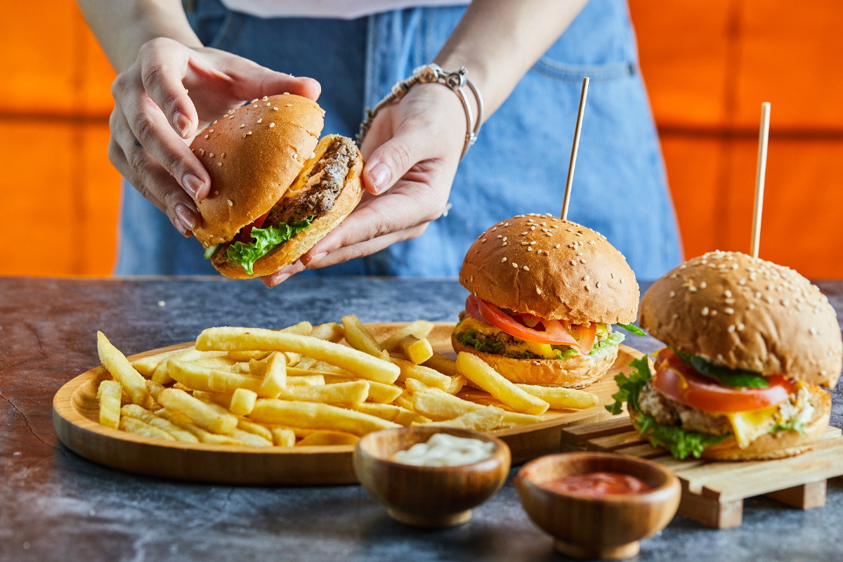 12 Dangers of Eating Junk Food Too Often