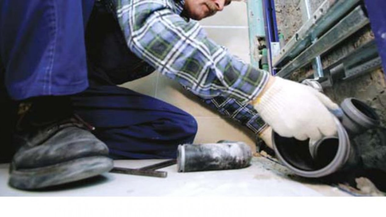 Skilled Trades Salaries Now Overtake Office Workers, Some Hit Rp1.8 Billion!