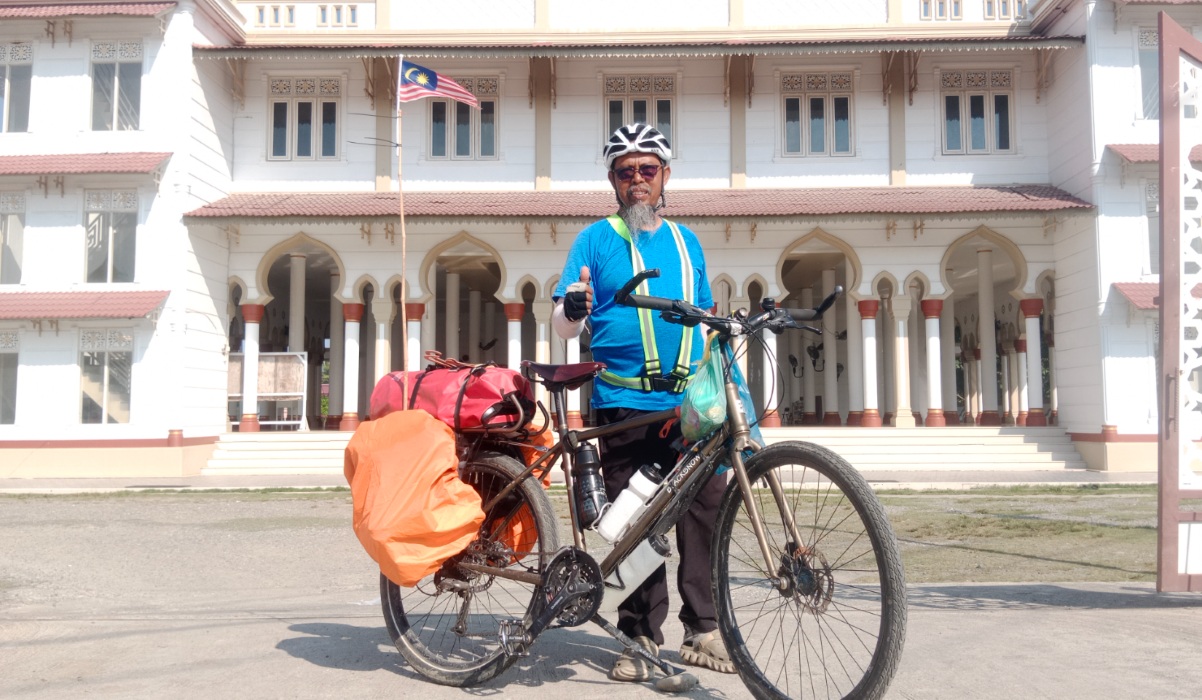 Traveller-Friendly Mosque in Aceh Facilitates Distribution of Sacrificial Animals