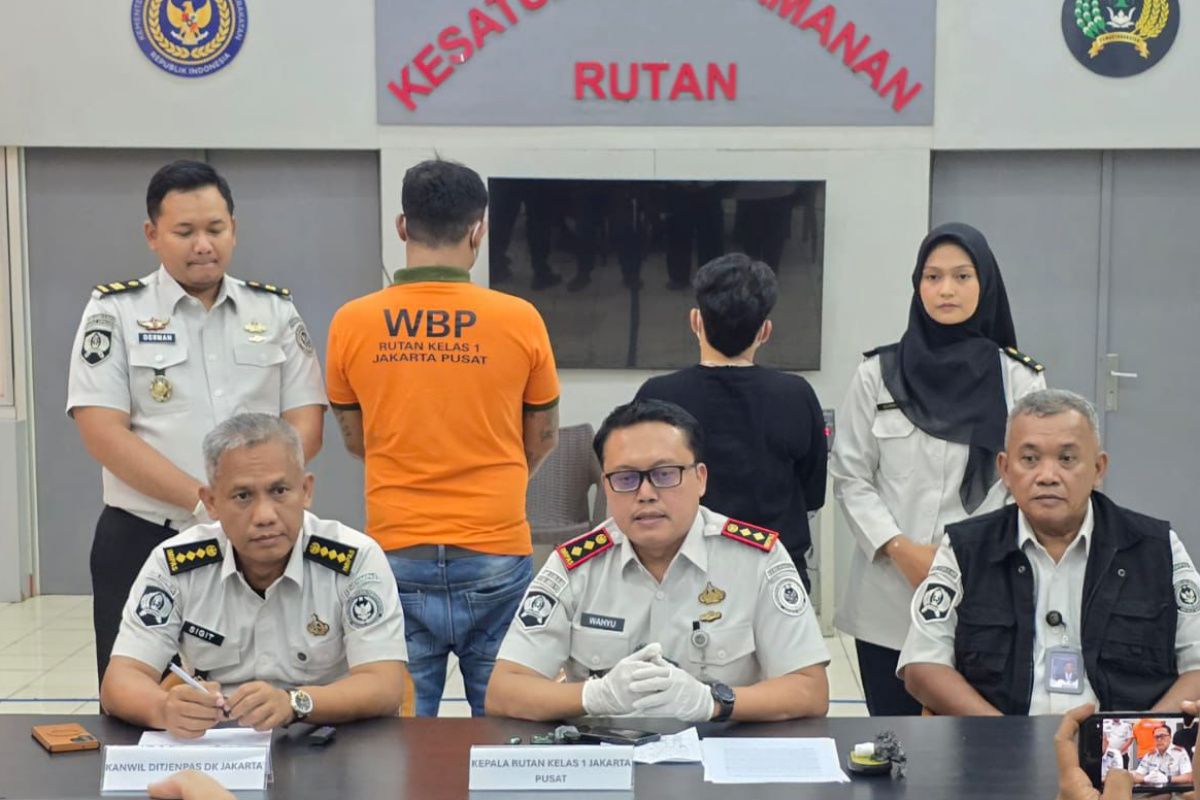 Salemba Prison foils methamphetamine smuggling by a visitor