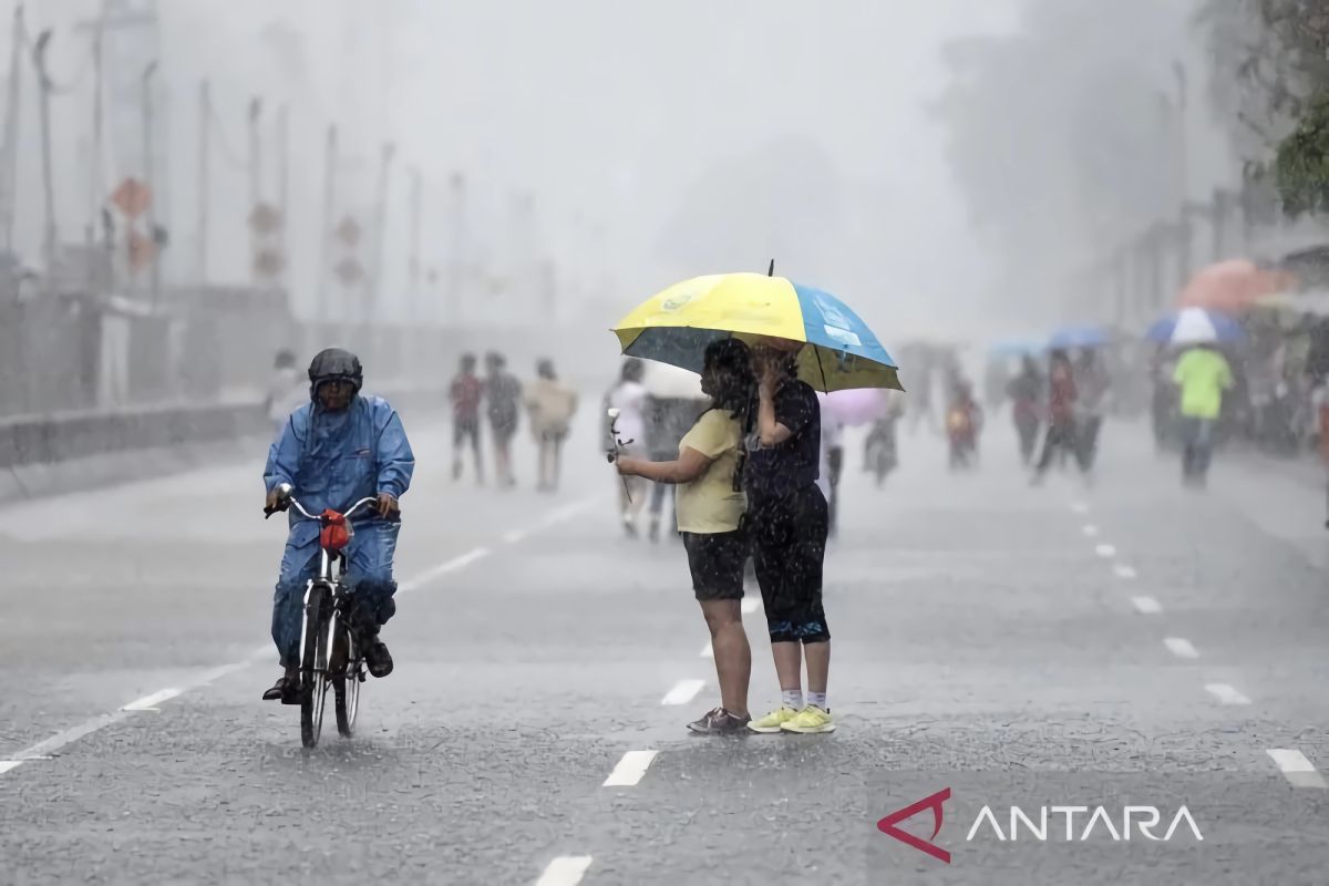 BMKG: Cyclonic circulation triggers potential heavy rainfall across several parts of Indonesia