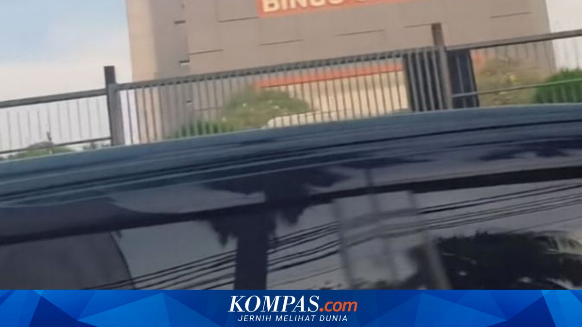 Fire at Binus University Anggrek Campus Kemanggisan, West Jakarta, Fire Department Deploys Five Fire Engines
