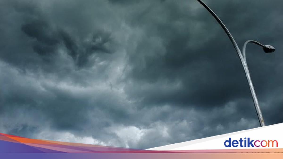 DIY Weather Forecast Today: Yogyakarta Shrouded in Dense Clouds