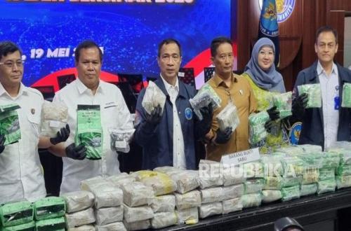 Customs and BNN Thwart Smuggling of 29kg of Crystal Meth from Malaysian Network via Sumatra-Java Route