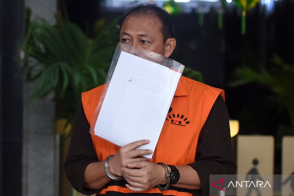KPK probes suspected foreign currency exchange by Sisprian Subiaksono