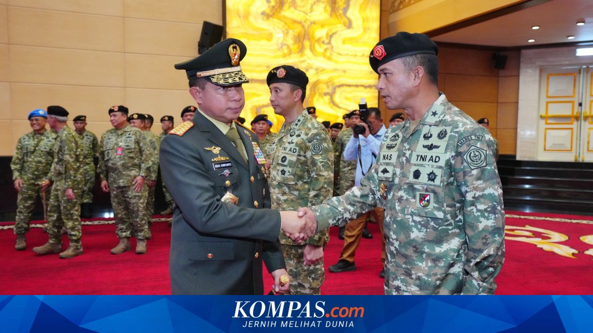 Commander appoints TNI officials; Kapuspen to Kapusdalops officially change hands
