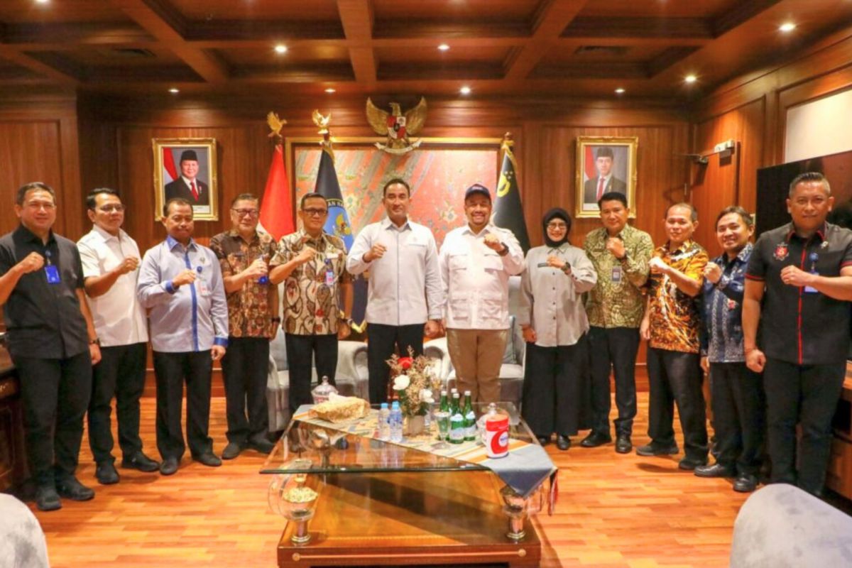 BNN: Sobat Bersinar Cadres Provide Drug-Prevention Education in Schools