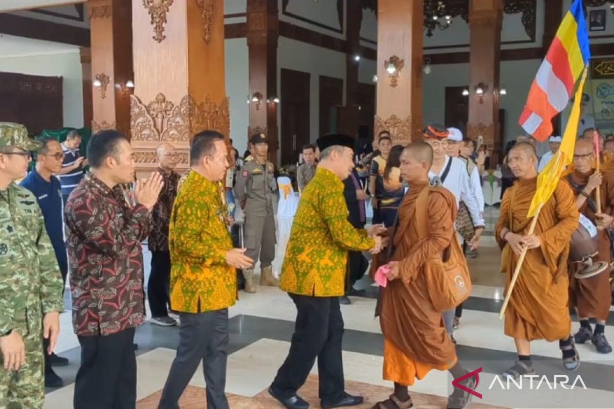 Madiun Regent urges stronger tolerance through Indonesia Walk for Peace