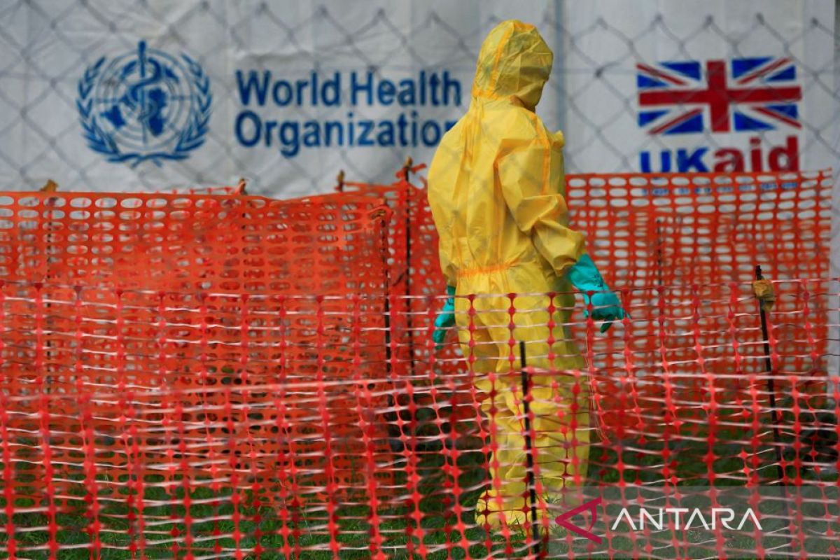 US bans entry of African nationals amid Ebola outbreak