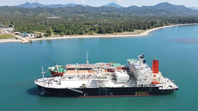 PLN EPI Secures Gas and LNG Contract Deals at IPA Convex 2026