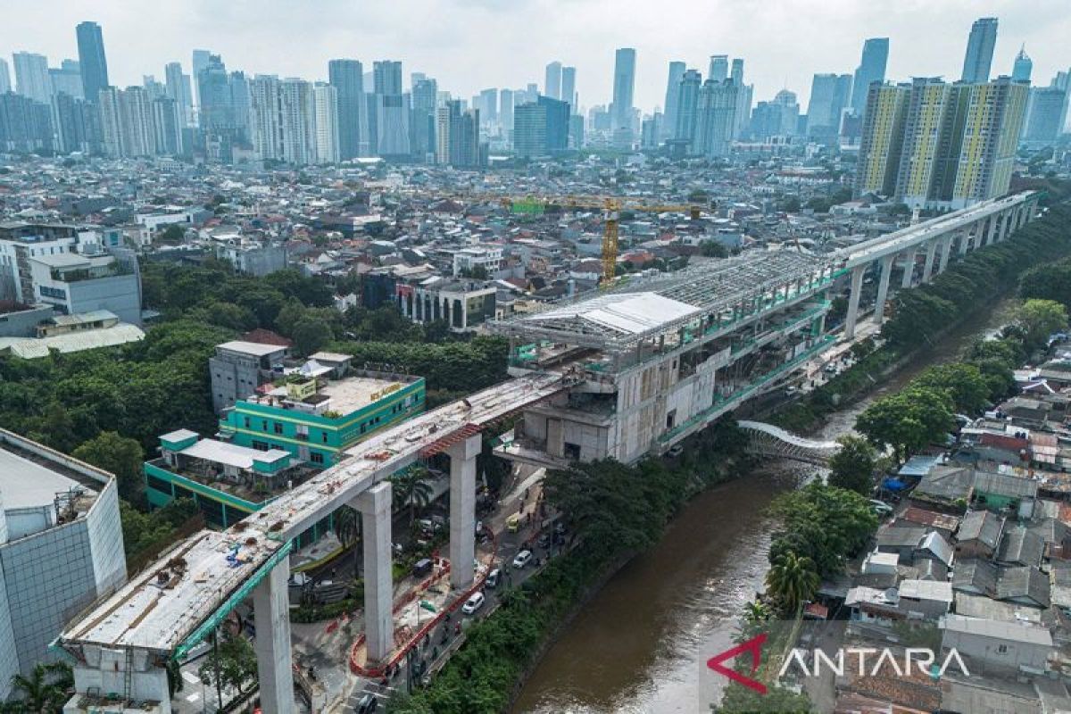 Jakarta LRT Phase 1B Construction Project Claimed as 'Zero Accidents'.