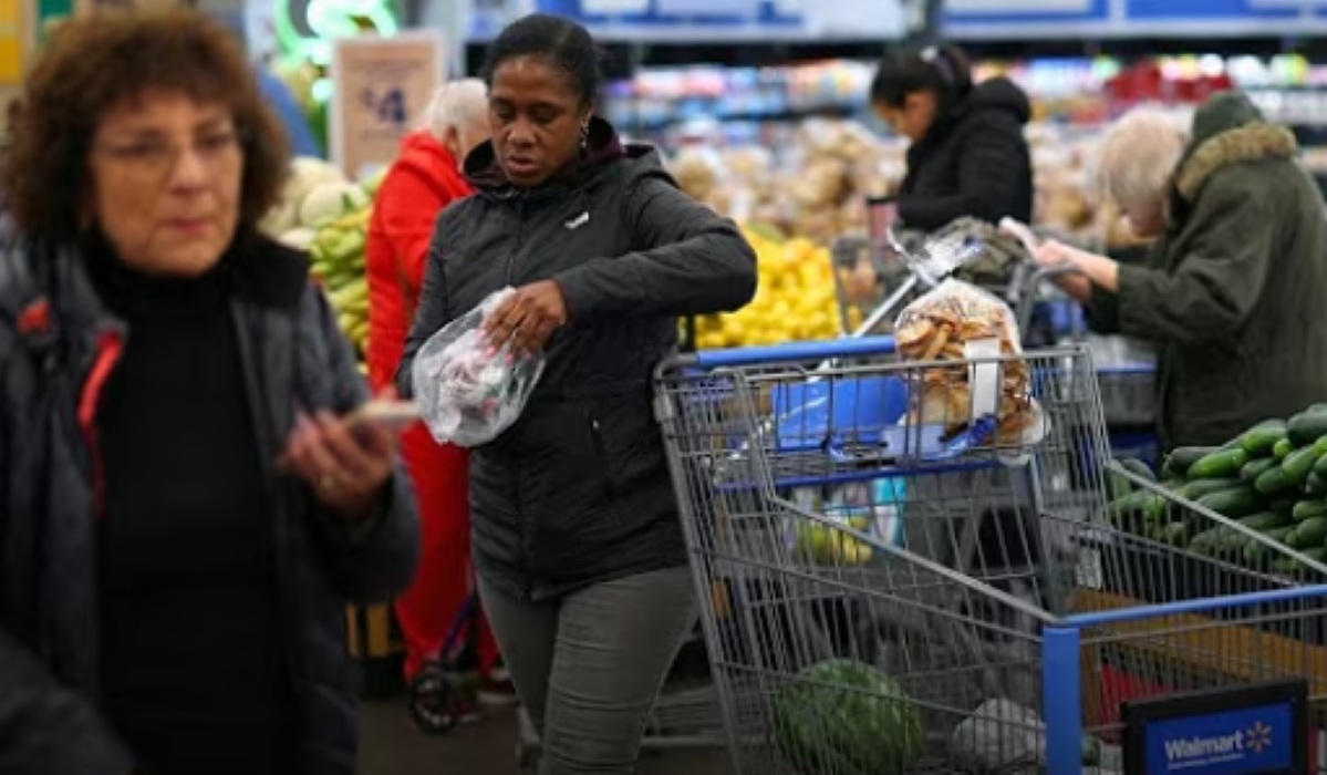 US Economic Confidence Slumps to Four-Year Low