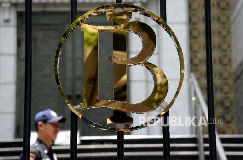 Dented by Uncertainty, Indonesia's Balance of Payments Reverses from Surplus to Deficit