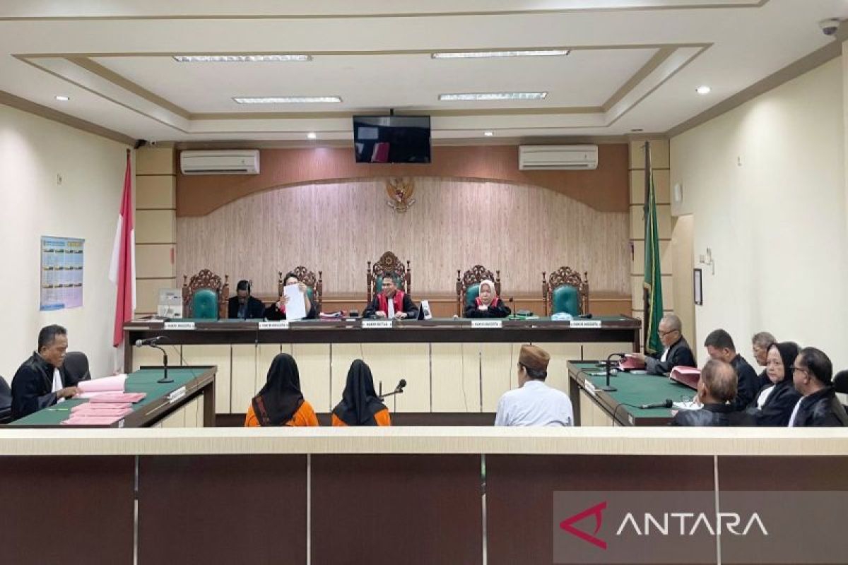 Prosecutors seek 4.5 years’ imprisonment for three defendants in Rp4.7 billion state-owned bank corruption case