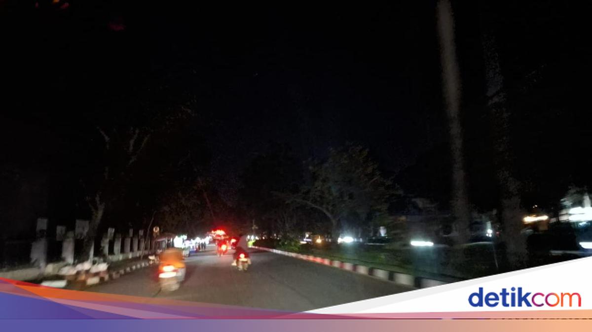Electricity Across Riau to Aceh Completely Out After Disruption, PLN Apologises