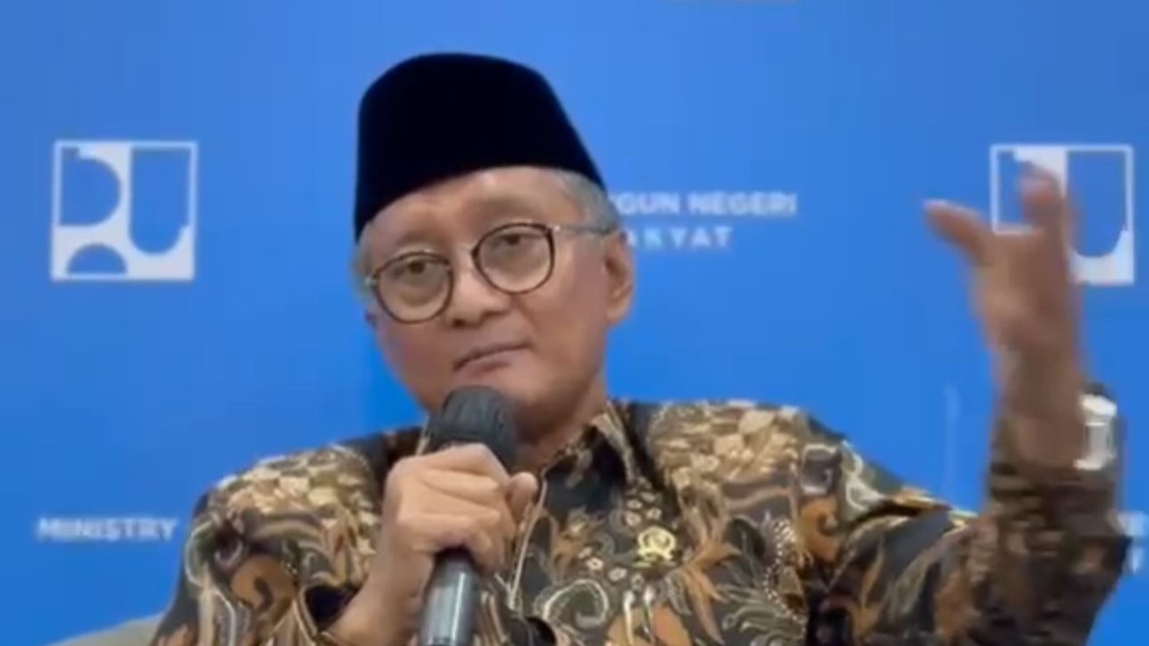 Public Works Minister reveals alleged signature forgery on internal ministry documents