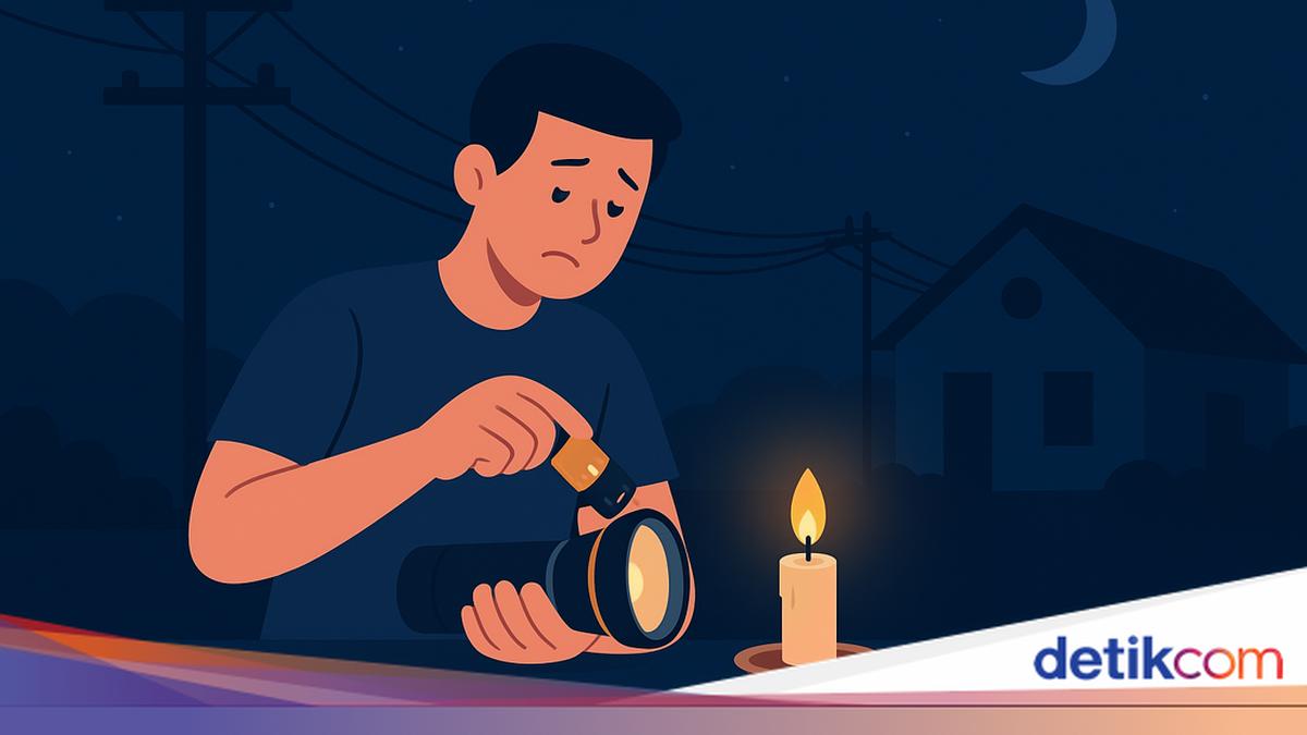 Power outages also hit West Sumatra as PLN conducts gradual restoration