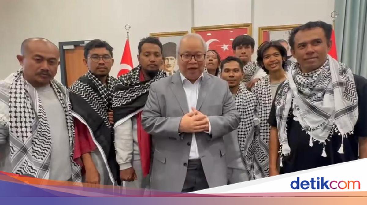 Nine Indonesian nationals undergo medical examinations in Turkey before returning to Indonesia