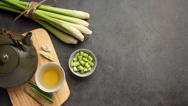 Drinking Lemongrass Water Every Morning Has Five Benefits, But Three Groups Should Not